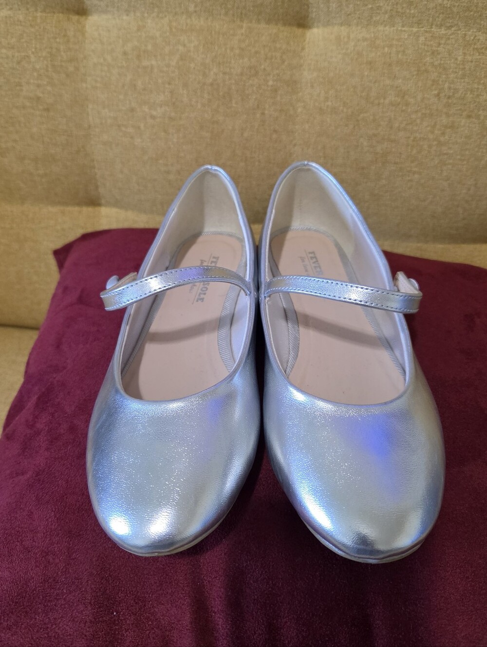 FEVER SOLE Silver Mary Jane Dress Shoes